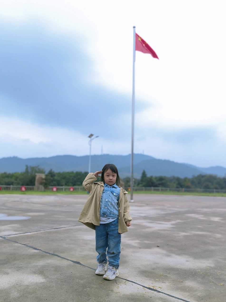 下一代--华夏波澜壮阔，少年仍需向前.jpg